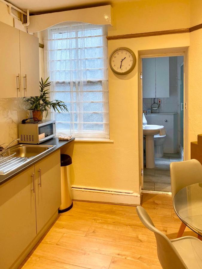 Candy Cafe Apartment ลอนดอน ภายนอก รูปภาพ
