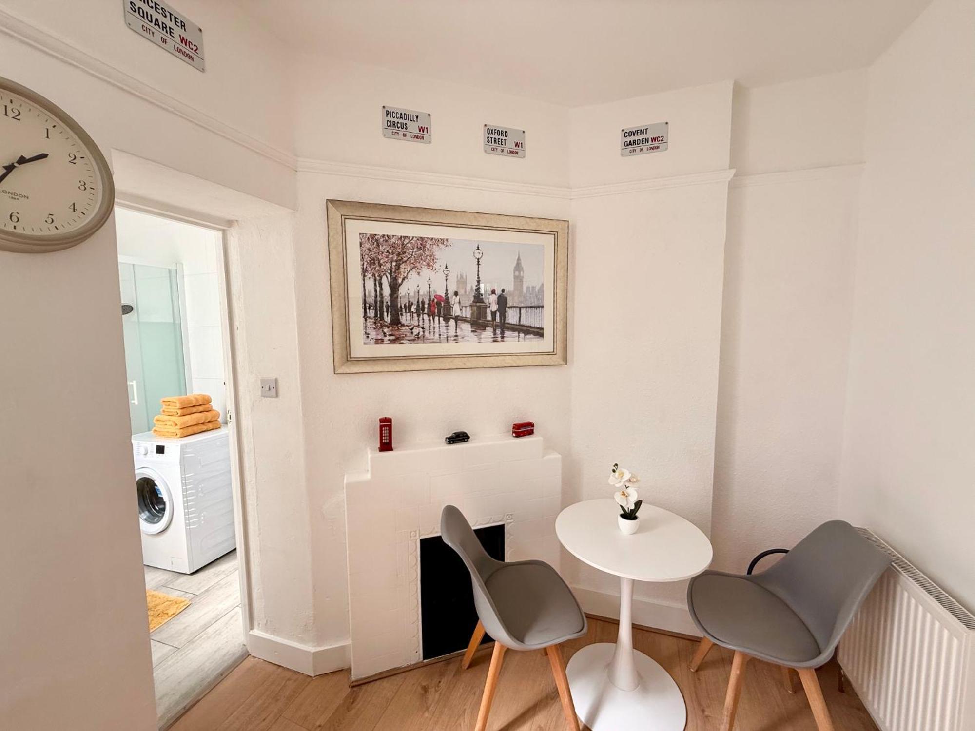 Candy Cafe Apartment ลอนดอน ภายนอก รูปภาพ